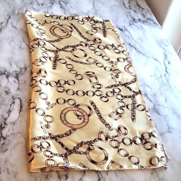 Vintage Style Chain Print Square Scarf Beige and Brown Elegant Satin Neckerchief - Picture 5 of 9